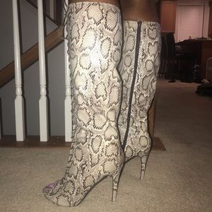 Snake Pattern Boots